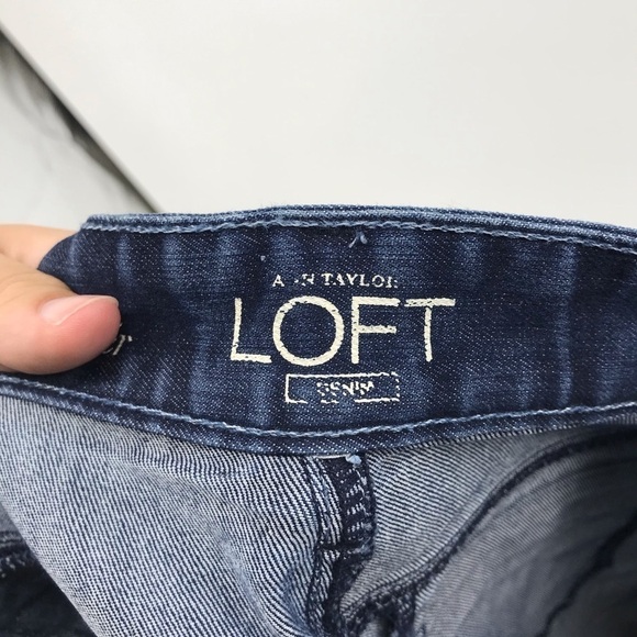 LOFT Ann Taylor Dark Wash Curvy Trouser Jeans Aize 2 - Picture 6 of 7